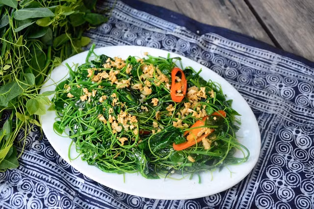 Mẹo thêm chút dầu mè giúp rau xanh mướt - Hình 8 Meo them chut dau me giup rau xanh muot-Hinh-8