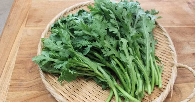 Gia tri dinh duong cua loai rau hoang de “my vi cung dinh”-Hinh-12