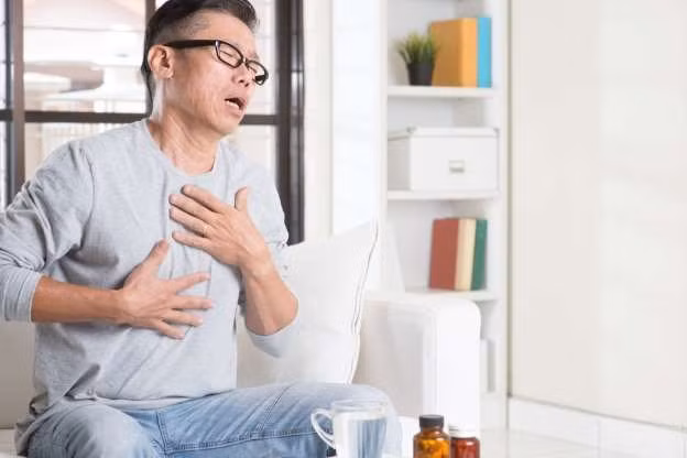 Cảnh báo cơn đau tim từ những dấu hiệu thầm lặng - Hình 13 Canh bao con dau tim tu nhung dau hieu tham lang-Hinh-13