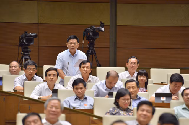 Bộ trưởng Bộ Xây dựng thừa nhận số lượng công trình vi phạm trật tự xây dựng vẫn cao - Hình 2 Bo truong Bo Xay dung thua nhan so luong cong trinh vi pham trat tu xay dung van cao-Hinh-2