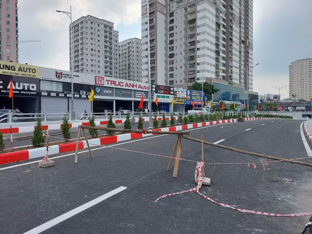 Cận cảnh hầm chui Lê Văn Lương - Khuất Duy Tiến được đầu tư hơn 700 tỷ đồng - Hình 3 Can canh ham chui Le Van Luong - Khuat Duy Tien duoc dau tu hon 700 ty dong-Hinh-3