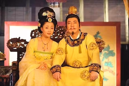 Duong Quy phi duoc vua sung ai bac nhat dep den co nao?