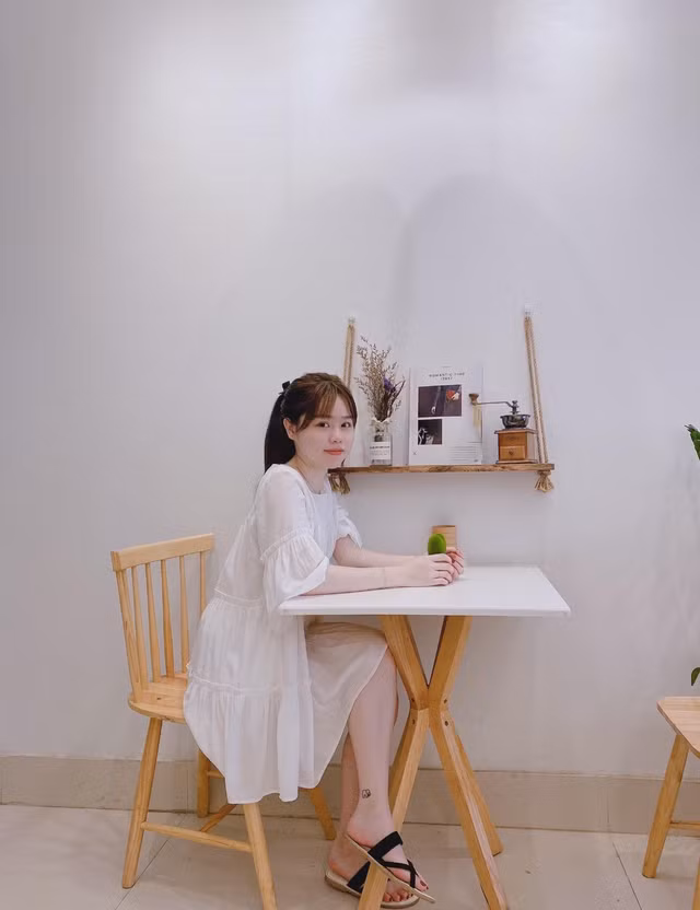 Ngắm gu thời trang sành điệu của bạn gái cũ Quang Hải - Hình 3 Ngam gu thoi trang sanh dieu cua ban gai cu Quang Hai-Hinh-3