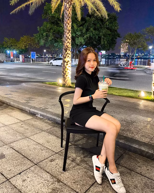 Ngắm gu thời trang sành điệu của bạn gái cũ Quang Hải - Hình 10 Ngam gu thoi trang sanh dieu cua ban gai cu Quang Hai-Hinh-10
