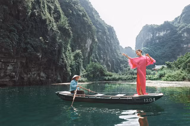 Ngam hoa hau Do My Linh trong bo anh thoi trang o Ninh Binh-Hinh-5