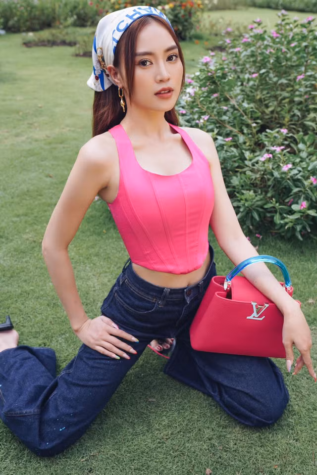 Dien vien Ninh Duong Lan Ngoc khoe vong eo con kien-Hinh-5
