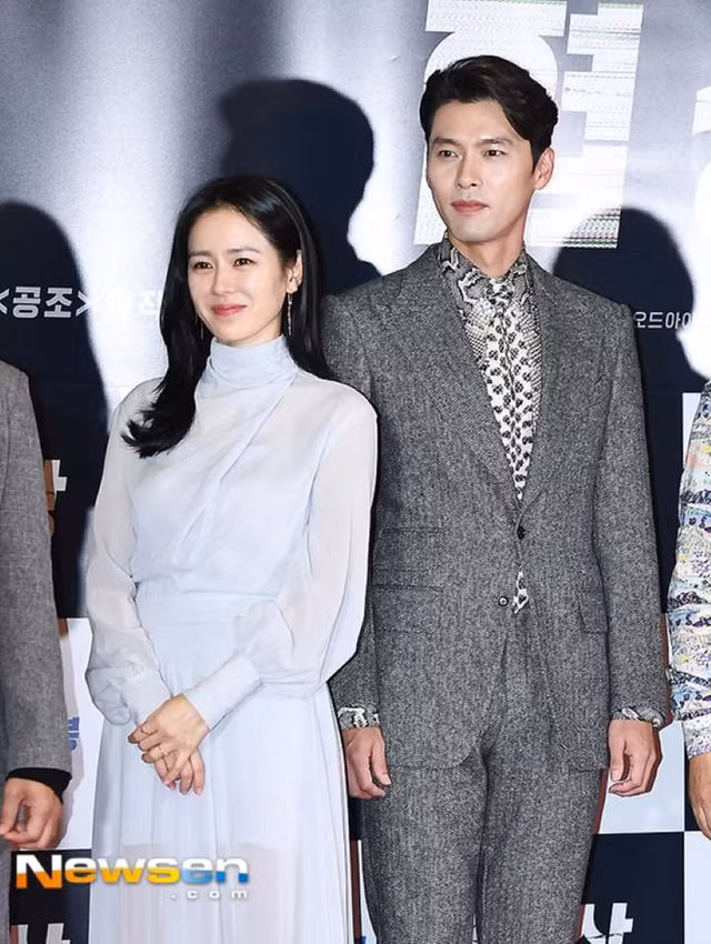 Những lần Hyun Bin và Son Ye Jin diện trang phục đồng điệu - Hình 7 Nhung lan Hyun Bin va Son Ye Jin dien trang phuc dong dieu-Hinh-7