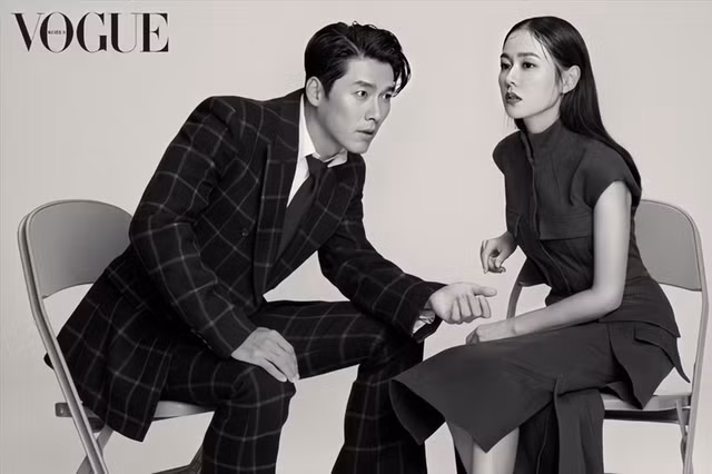 Những lần Hyun Bin và Son Ye Jin diện trang phục đồng điệu - Hình 9 Nhung lan Hyun Bin va Son Ye Jin dien trang phuc dong dieu-Hinh-9