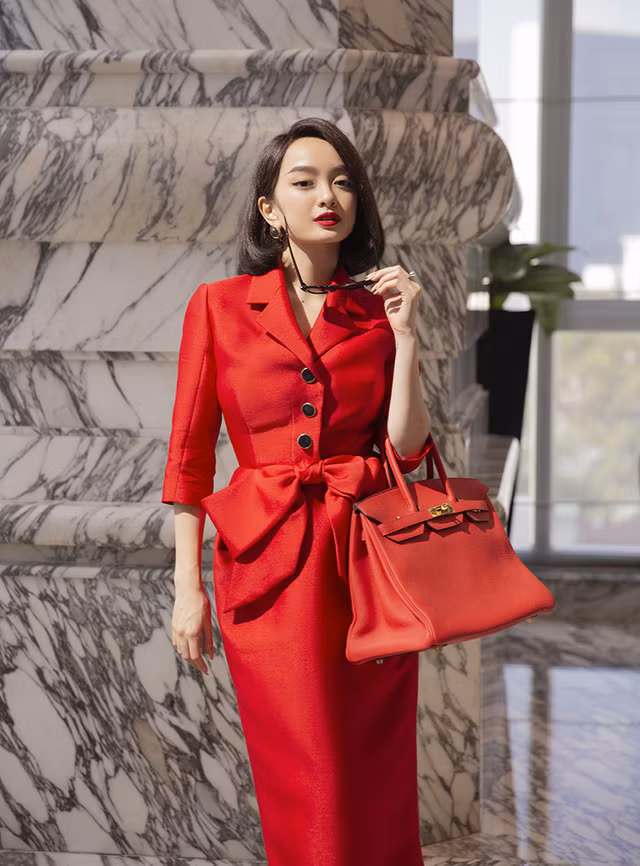 'Tieu thu' Kaity Nguyen phu len nguoi tu do hieu trong Gai Gia Lam Chieu V