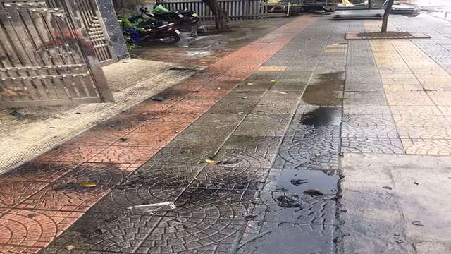Ăn lương 8 triệu/tháng chỉ để đi ném chất bẩn vào nhà người khác - Hình 2 An luong 8 trieu/thang chi de di nem chat ban vao nha nguoi khac-Hinh-2