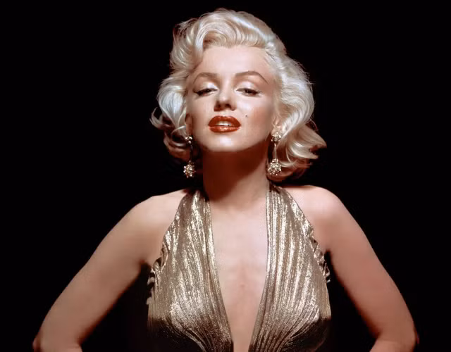 Marilyn Monroe giữ giùm sắc đẹp quyến rũ như nào? - Hình 2 Marilyn Monroe giu gium sac dep quyen ru nhu nao?-Hinh-2