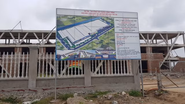 Đua nhau xây dựng không phép tại Cụm công nghiệp Đoàn Tùng: Ai xử lý vi phạm? Dua nhau xay dung khong phep tai Cum cong nghiep Doan Tung: Ai xu ly vi pham?