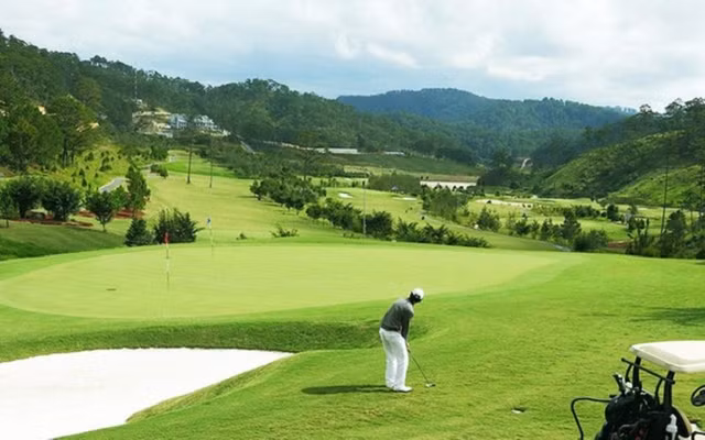 Công ty Sân golf Indochina Hội An bị cưỡng chế thuế Cong ty San golf Indochina Hoi An bi cuong che thue