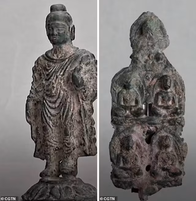 Phát hiện 2 tượng Phật bằng đồng trong mộ cổ Trung Quốc - Hình 2 Phat hien 2 tuong Phat bang dong trong mo co Trung Quoc-Hinh-2