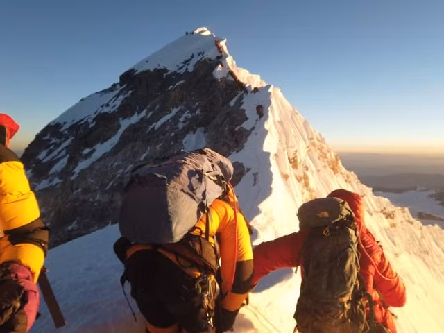 'Nóc nhà thế giới' Everest vẫn lớn lên theo mỗi năm - Hình 10 'Noc nha the gioi' Everest van lon len theo moi nam-Hinh-10