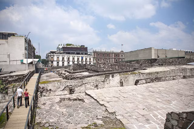 Phát hiện tác phẩm điêu khắc đại bàng của nền văn minh Aztec - Hình 8 Phat hien tac pham dieu khac dai bang cua nen van minh Aztec-Hinh-8