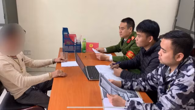 Người đăng tin sai sự thật về Thiếu tướng Đinh Văn Nơi bị xử lý thế nào? Nguoi dang tin sai su that ve Thieu tuong Dinh Van Noi bi xu ly the nao?