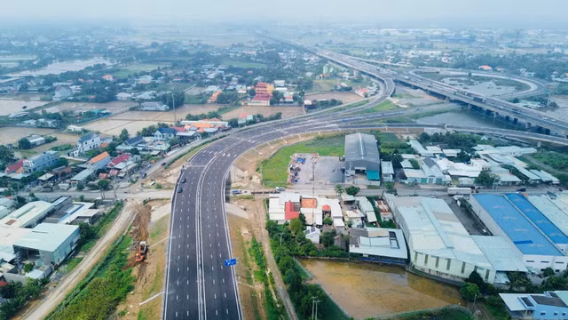 Lập 7 đoàn kiểm tra các dự án giao thông trọng điểm Lap 7 doan kiem tra cac du an giao thong trong diem