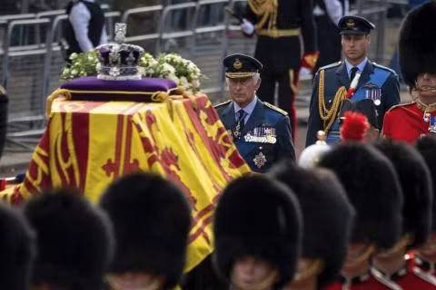 Nhung con so dac biet trong tang le Nu hoang Anh Elizabeth II-Hinh-3