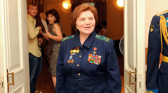 Cuộc đời huy hoàng của “Madam MiG“ nữ phi công Liên Xô - Hình 10 Cuoc doi huy hoang cua “Madam MiG“ nu phi cong Lien Xo-Hinh-10