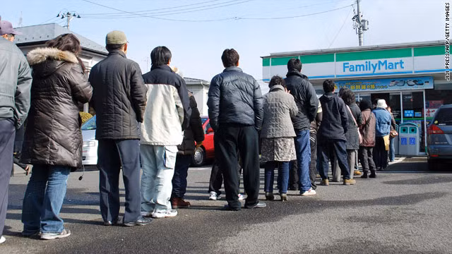 Lý giải văn hóa xếp hàng của người Nhật Bản - Hình 5 Ly giai van hoa xep hang cua nguoi Nhat Ban-Hinh-5