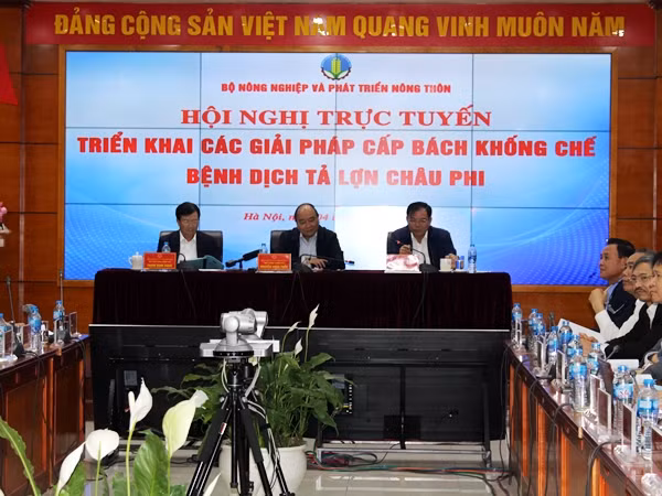 Thủ tướng Chính phủ: Phải chống dịch tả lợn như chống giặc Thu tuong Chinh phu: Phai chong dich ta lon nhu chong giac