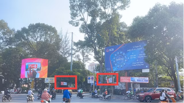 CellphoneS tiep tuc treo bang ron quang cao tren cay xanh o TP HCM-Hinh-6