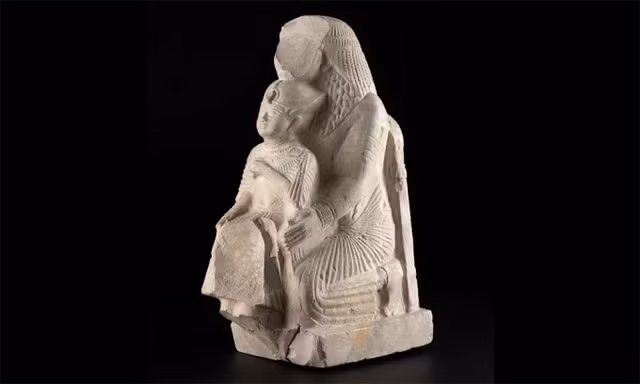 Vì sao pharaoh Ai Cập ngồi trong lòng “người lạ"? Vi sao pharaoh Ai Cap ngoi trong long “nguoi la