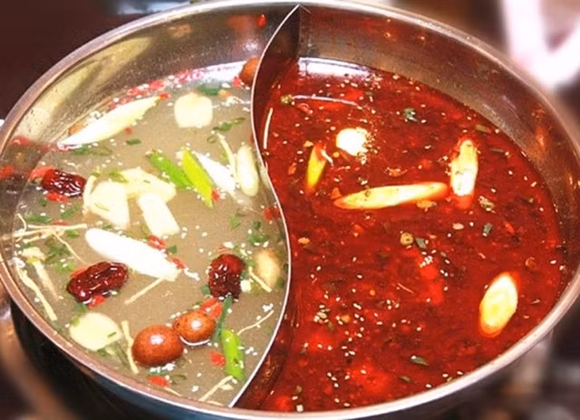 Những thực phẩm nên tránh trong kỳ “đèn đỏ” để giảm nổi mụn, đau bụng - Hình 2 Nhung thuc pham nen tranh trong ky “den do” de giam noi mun, dau bung-Hinh-2
