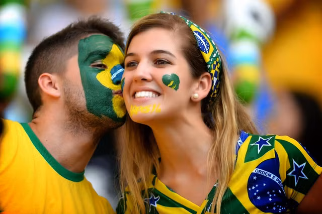 Muôn màu những cách chăm sóc da đẹp rạng ngời của phụ nữ Brazil - Hình 10 Muon mau nhung cach cham soc da dep rang ngoi cua phu nu Brazil-Hinh-10
