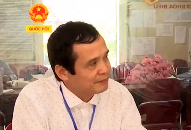 Sơn La: Hiệu trưởng trường nội trú Phù Yên bị tố ăn bớt phần ăn học sinh - Hình 2 Son La: Hieu truong truong noi tru Phu Yen bi to an bot phan an hoc sinh-Hinh-2