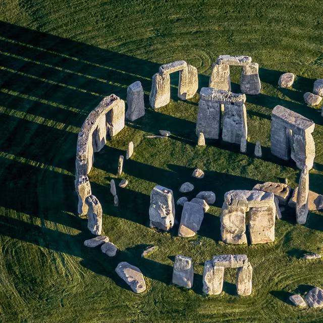 Hé lộ lời giải bí ẩn ngàn năm ở bãi đá cổ Stonehenge - Hình 2 He lo loi giai bi an ngan nam o bai da co Stonehenge-Hinh-2