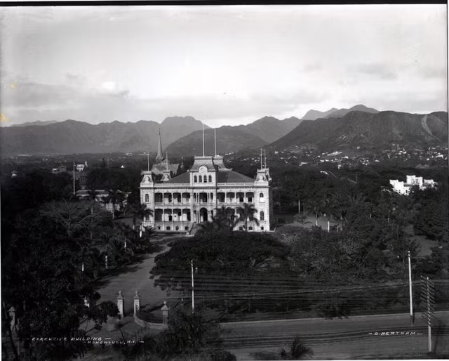 Cuộc đời chìm nổi của Nữ hoàng cuối cùng của Vương quốc Hawaii - Hình 3 Cuoc doi chim noi cua Nu hoang cuoi cung cua Vuong quoc Hawaii-Hinh-3