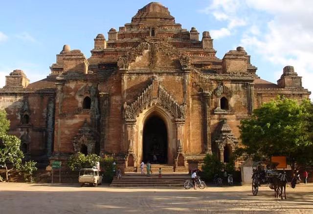 Khám phá giai thoại linh thiêng những đền chùa nổi tiếng Myanmar - Hình 4 Kham pha giai thoai linh thieng nhung den chua noi tieng Myanmar-Hinh-4