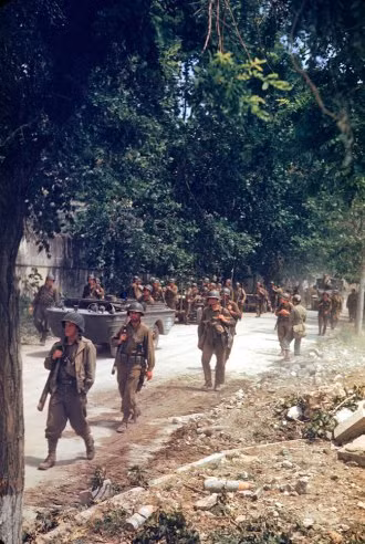 Ảnh hiếm về quân Đồng minh chiến đấu tại Italy năm 1944 - Hình 3 Anh hiem ve quan Dong minh chien dau tai Italy nam 1944-Hinh-3