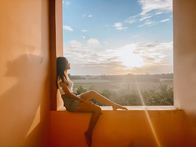 Minh Tú với phong cách tạo dáng bá đạo trong khu cách ly - Hình 9 Minh Tu voi phong cach tao dang ba dao trong khu cach ly-Hinh-9