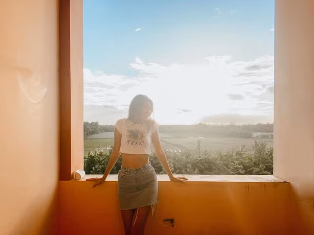 Minh Tú với phong cách tạo dáng bá đạo trong khu cách ly - Hình 10 Minh Tu voi phong cach tao dang ba dao trong khu cach ly-Hinh-10