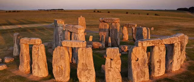 Hé lộ lời giải bí ẩn ngàn năm ở bãi đá cổ Stonehenge - Hình 3 He lo loi giai bi an ngan nam o bai da co Stonehenge-Hinh-3