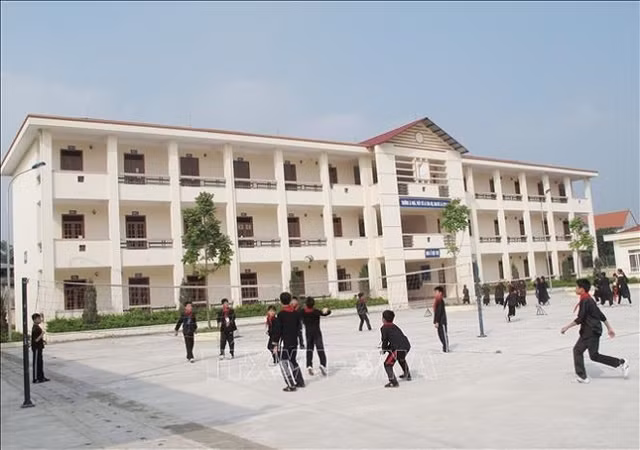 Nha thau cai tao truong hoc hon 109 ty dong tai Dong Nai la ai?