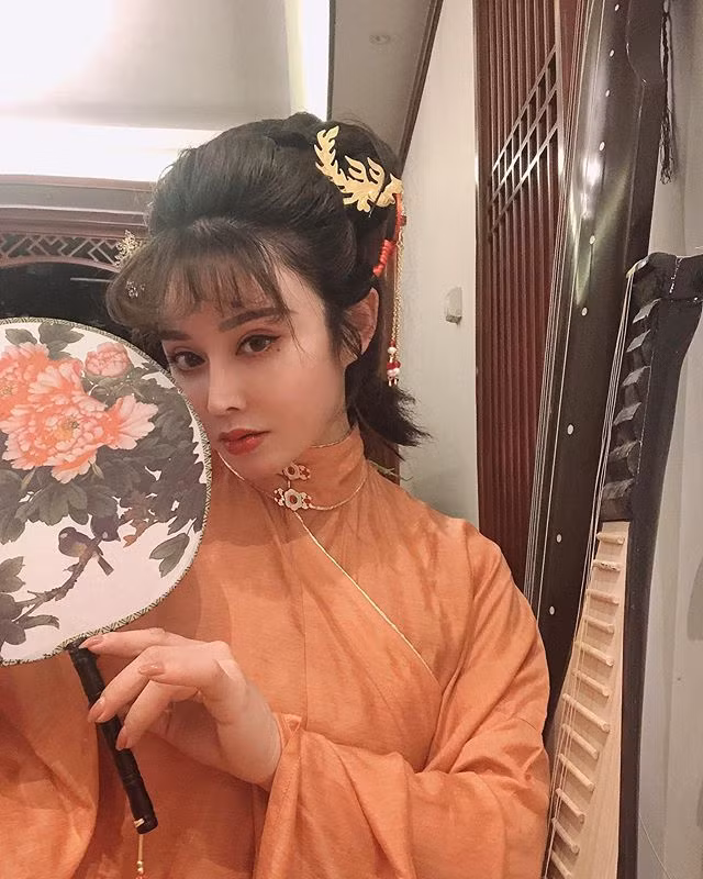 Nữ bác sĩ 'cơ bắp' xinh đẹp 'tuyên chiến' với virus corona - Hình 15 Nu bac si 'co bap' xinh dep 'tuyen chien' voi virus corona-Hinh-15