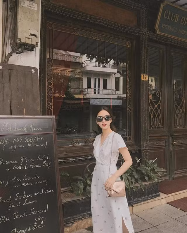 Vẻ gợi cảm của nữ tiếp viên hàng không Việt gây bao thương nhớ - Hình 9 Ve goi cam cua nu tiep vien hang khong Viet gay bao thuong nho-Hinh-9