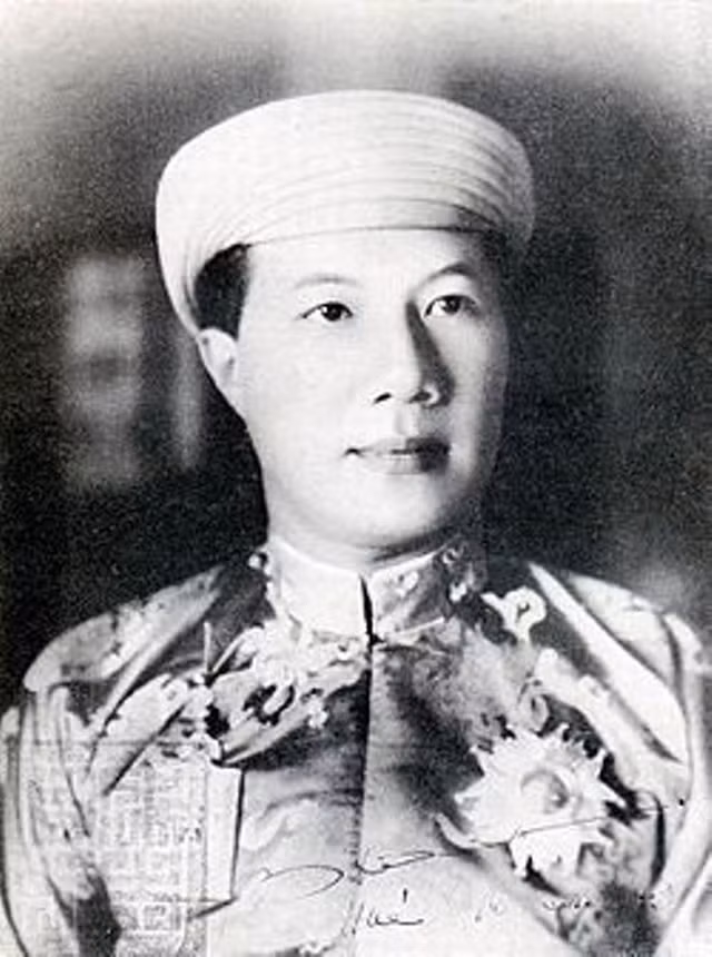 Lễ cưới của vua Bảo Đại và Nam Phương Hoàng hậu với nhiều chi tiết đặc biệt - Hình 9 Le cuoi cua vua Bao Dai va Nam Phuong Hoang hau voi nhieu chi tiet dac biet-Hinh-9