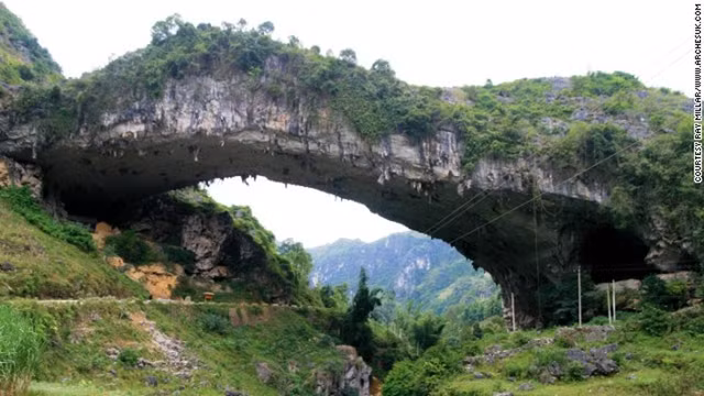 Khám phá những cây cầu tự nhiên cực đẹp và hùng vĩ trên thế giới - Hình 5 Kham pha nhung cay cau tu nhien cuc dep va hung vi tren the gioi-Hinh-5