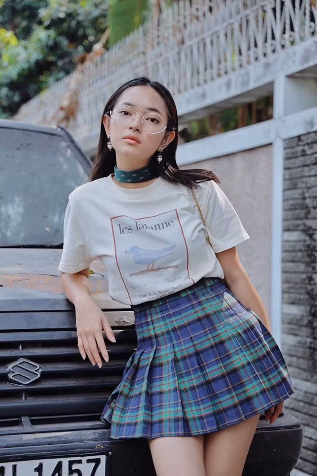 Người đẹp Việt từ Ý về bị cách ly có phong cách thời trang cực chất - Hình 14 Nguoi dep Viet tu Y ve bi cach ly co phong cach thoi trang cuc chat-Hinh-14