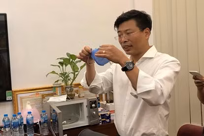 Khử khuẩn khẩu trang bằng lò vi sóng như thế nào? Khu khuan khau trang bang lo vi song nhu the nao?