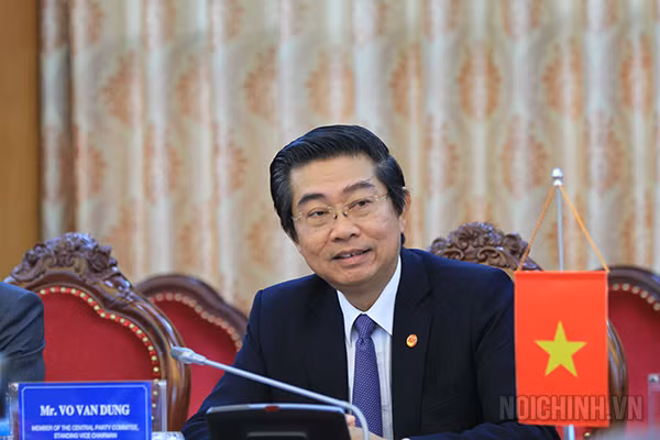 Chan dung cac lanh dao cua Ban Noi chinh Trung uong-Hinh-3