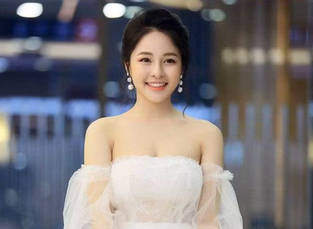 Gu thời trang nóng bỏng của hotgirl Trâm Anh sau lộ clip nóng - Hình 2 Gu thoi trang nong bong cua hotgirl Tram Anh sau lo clip nong-Hinh-2