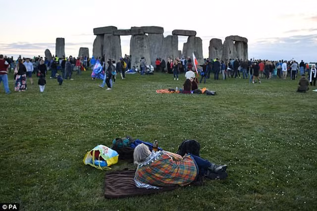 Lời giải chấn động về bí mật bãi đá cổ Stonehenge - Hình 7 Loi giai chan dong ve bi mat bai da co Stonehenge-Hinh-7