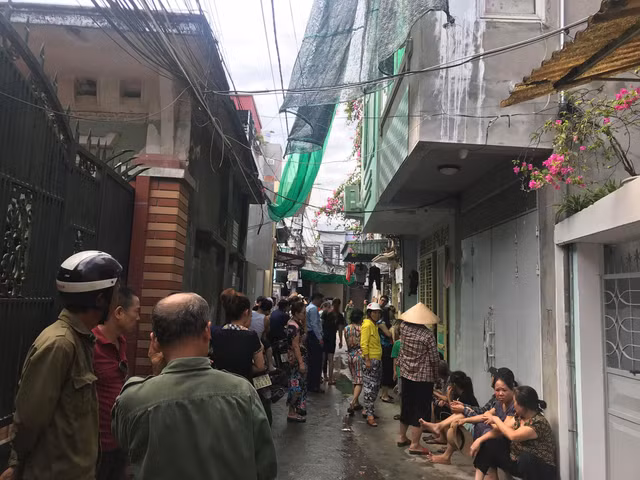 Hiện trường vụ nổ lớn khiến ngôi nhà tan hoang, 1 người phụ nữ tử vong thương tâm - Hình 3 Hien truong vu no lon khien ngoi nha tan hoang, 1 nguoi phu nu tu vong thuong tam-Hinh-3