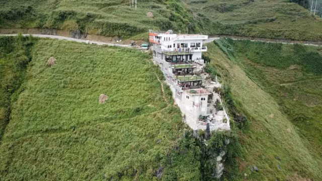 Công trình 7 tầng Mã Pì Lèng Panorama: Mã Pí Lèng được phép phát triển du lịch như nào? Cong trinh 7 tang Ma Pi Leng Panorama: Ma Pi Leng duoc phep phat trien du lich nhu nao?